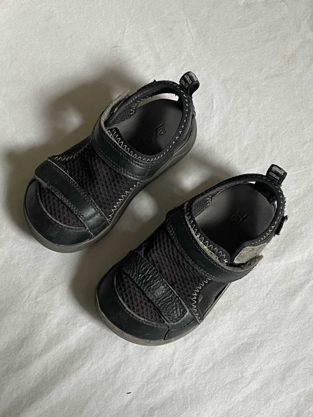Teva toddler water sandals size 8